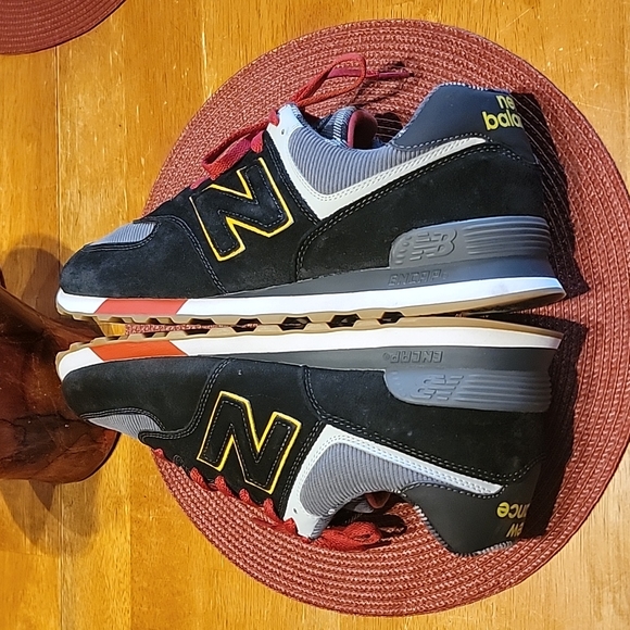 New Balance 574. Size 13 - Picture 8 of 11